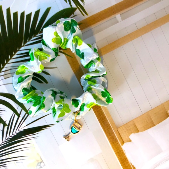 St. Patrick’s Scrunchie - Picture 7 of 7